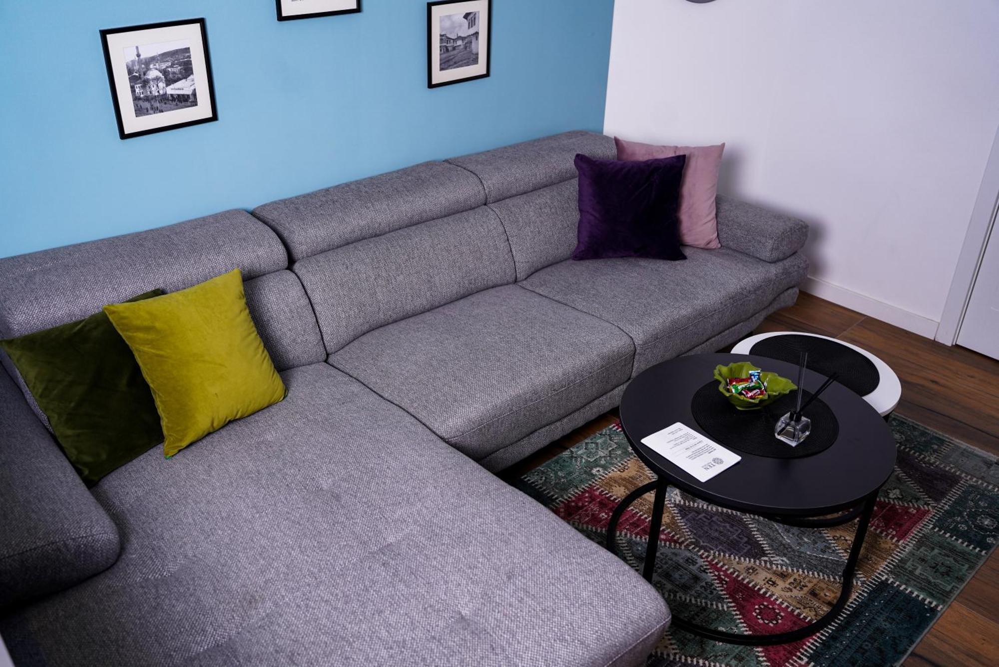Ten Guest House Приштина Екстер'єр фото