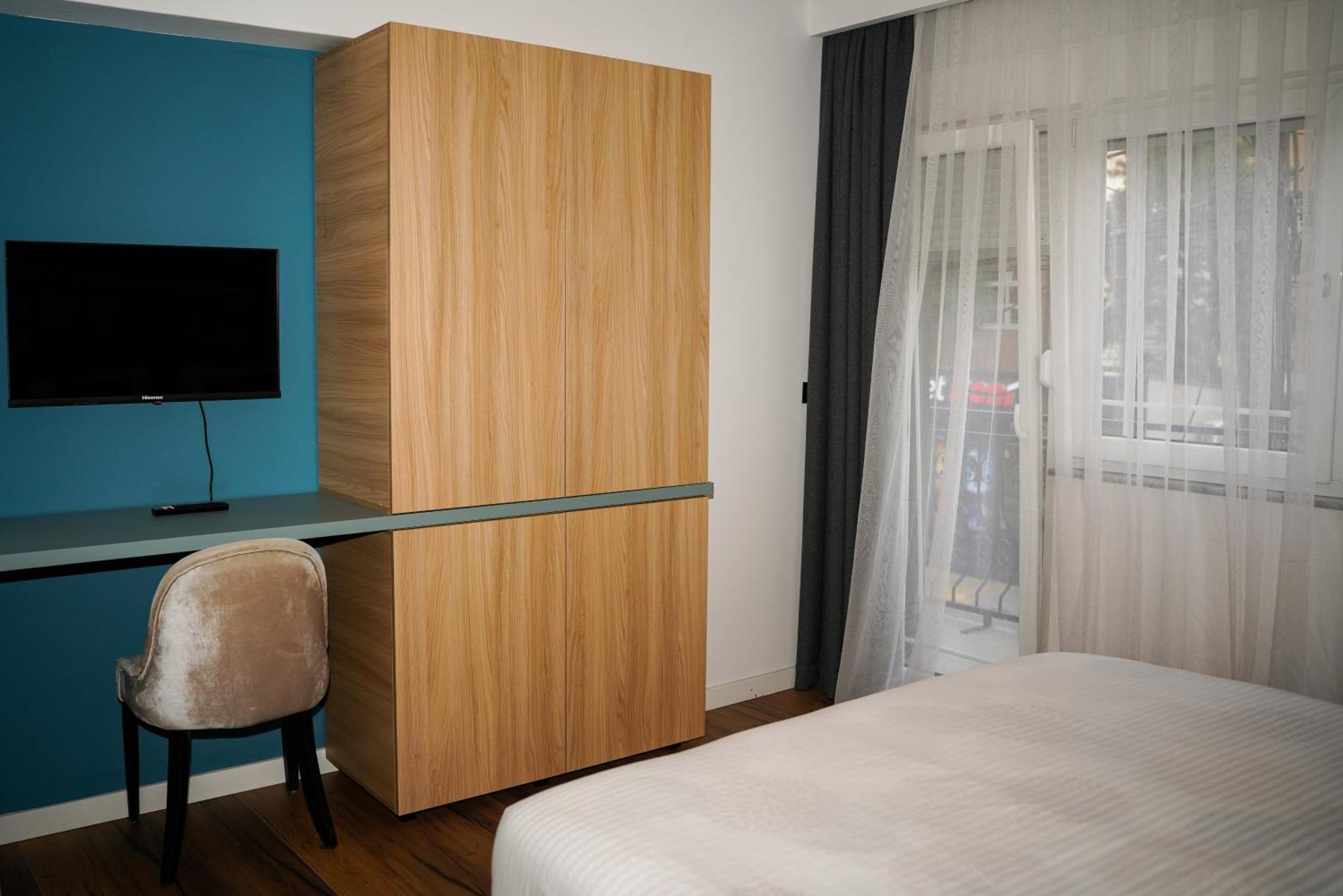 Ten Guest House Приштина Екстер'єр фото