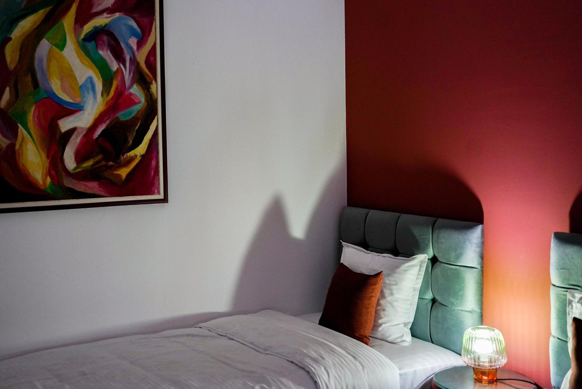 Ten Guest House Приштина Екстер'єр фото